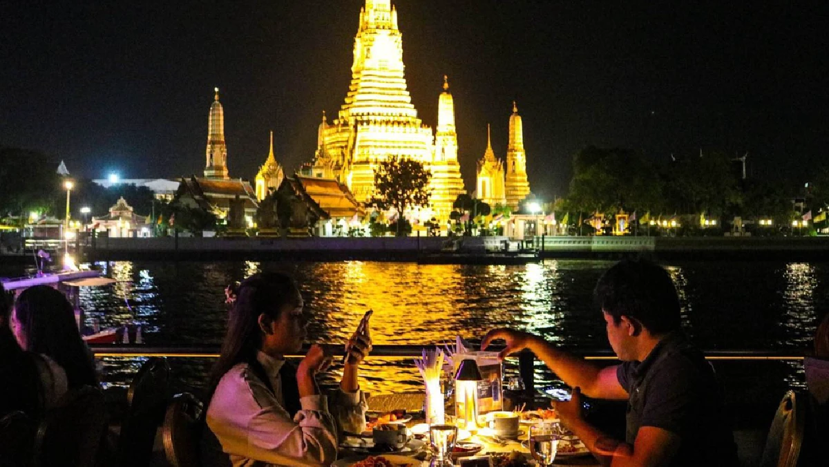 เรือเจ้าพระยาครุยส์ โปรแกรมวันวาเลนไทน์ 2568 จากเอเชียทีค