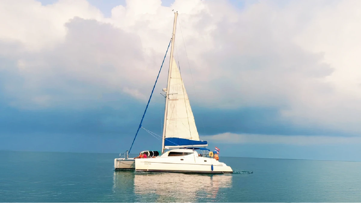 Koh Chang Private Yacht Snorkeling and Sunset 