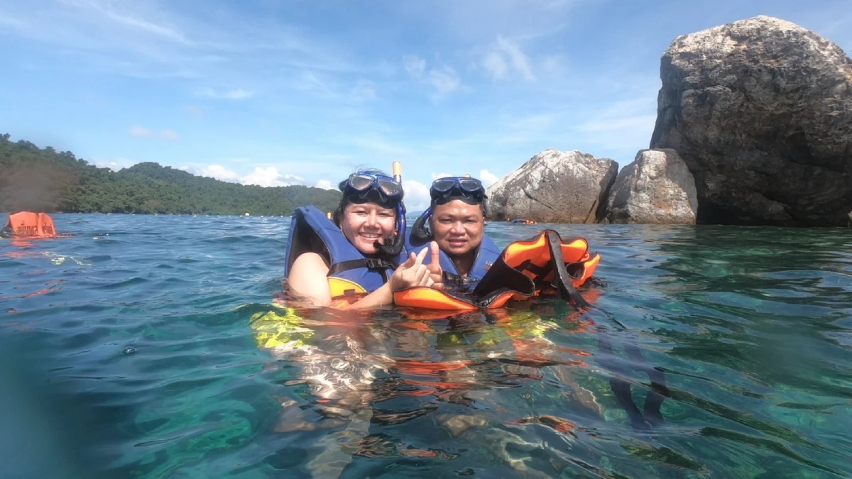 Koh Chang Snorkeling Trip to 3 Islands by speedboat