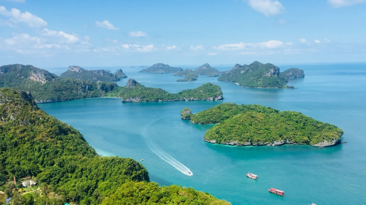 Angthong National Marine Park Tour by Speedboat from Phangan