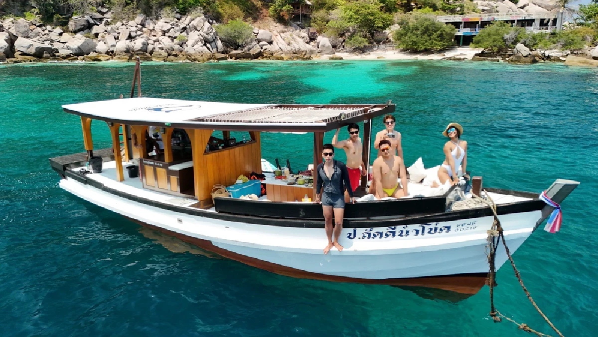 White Whale PRIVATE LUXURY WOODEN BOAT 