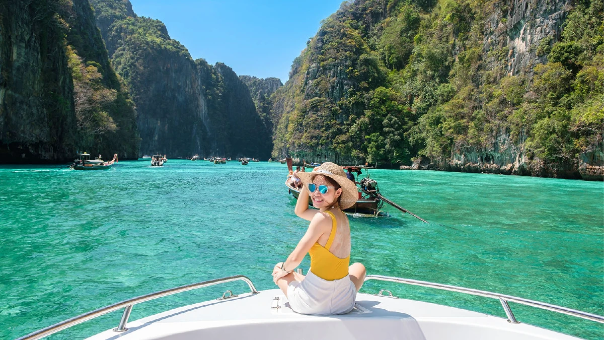 Phuket 3D2N Package - Sunset yacht, Phi Phi island, James Bond island