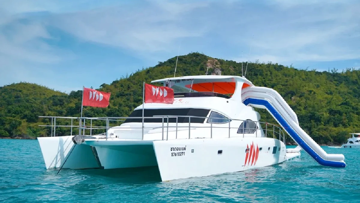 Pattaya Power Catamaran Yacht Charter to Monkey Island & Khram Island (Full Day Trip) 